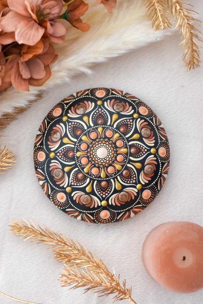 galet sacré galet rond mandala